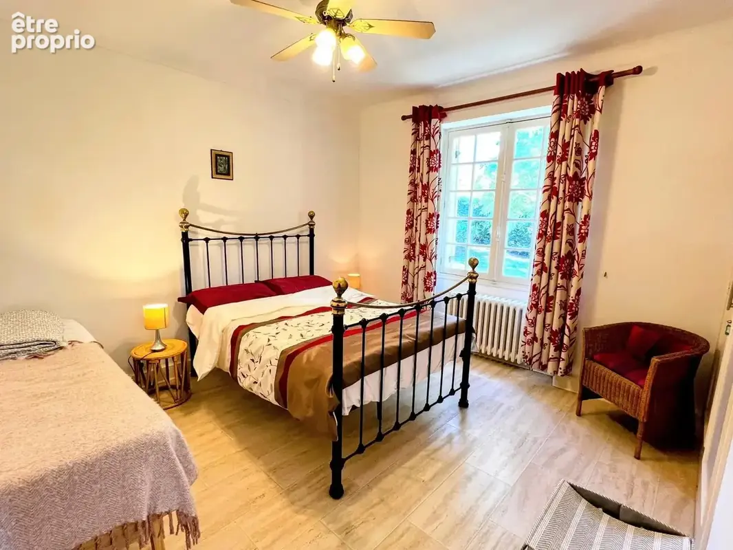 Belle propriété de 5 chambres avec piscine, jardin clos et arboré, à proximité de la Roque Gageac - photo 8