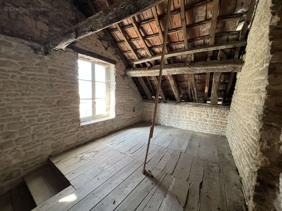 Maison à LES RICEYS