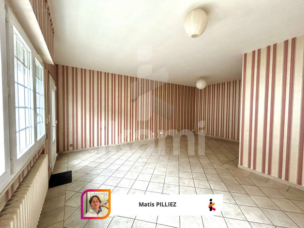 Maison à SALLES