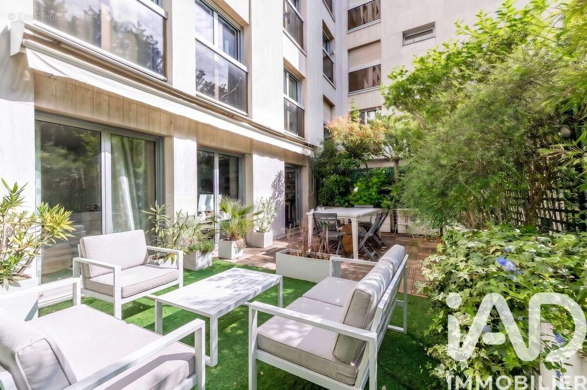 Photo 2 - Appartement à NEUILLY-SUR-SEINE