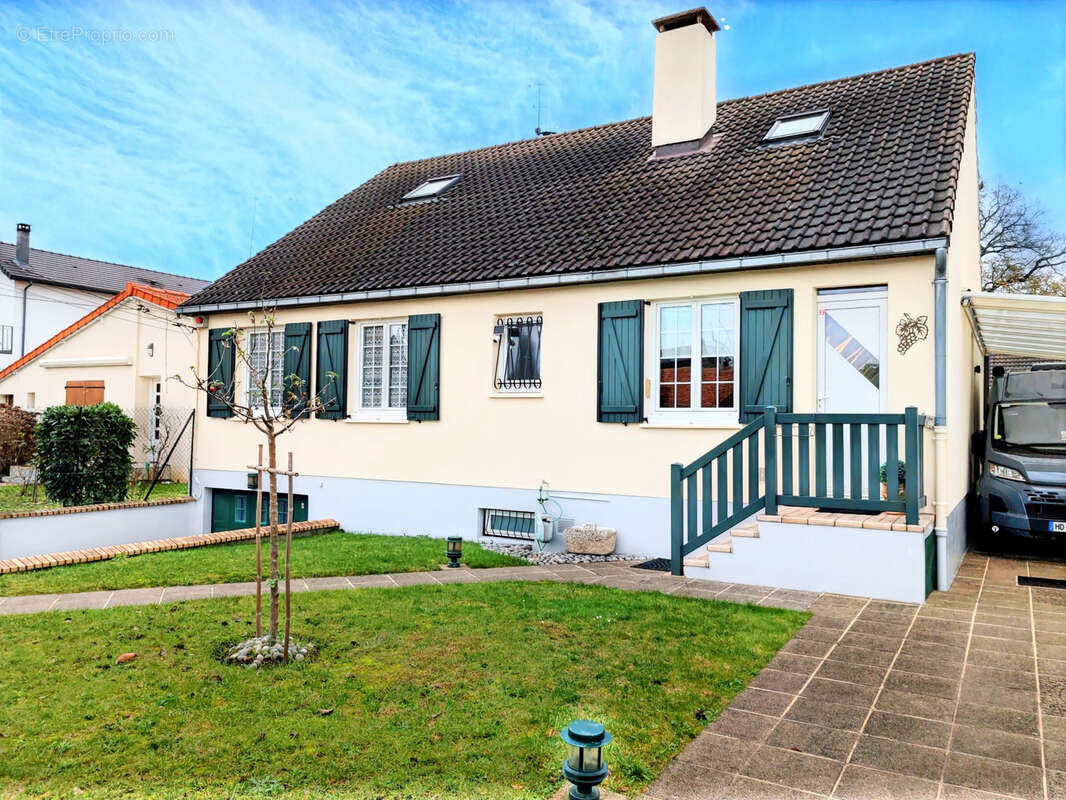 Maison à VIRY-CHATILLON