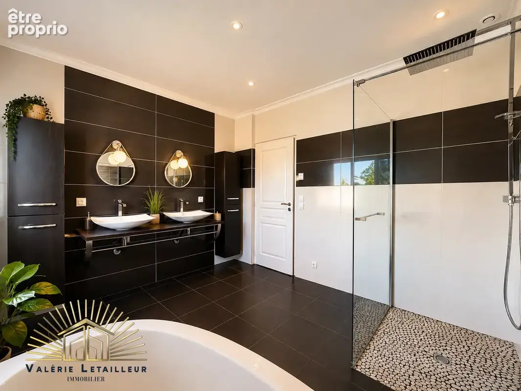 Volumes, lumière et confort pour cette belle contemporaine de 170 m2 - photo 8