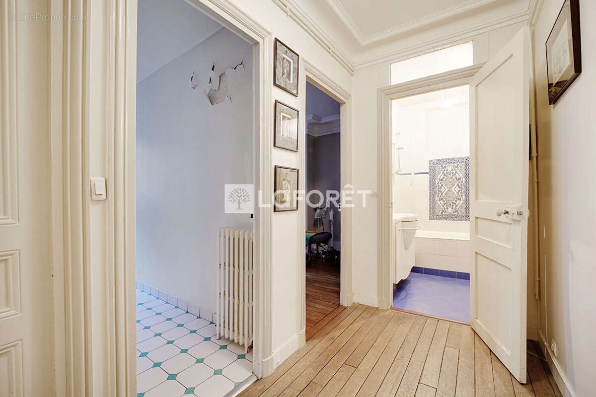 Appartement à PARIS-14E