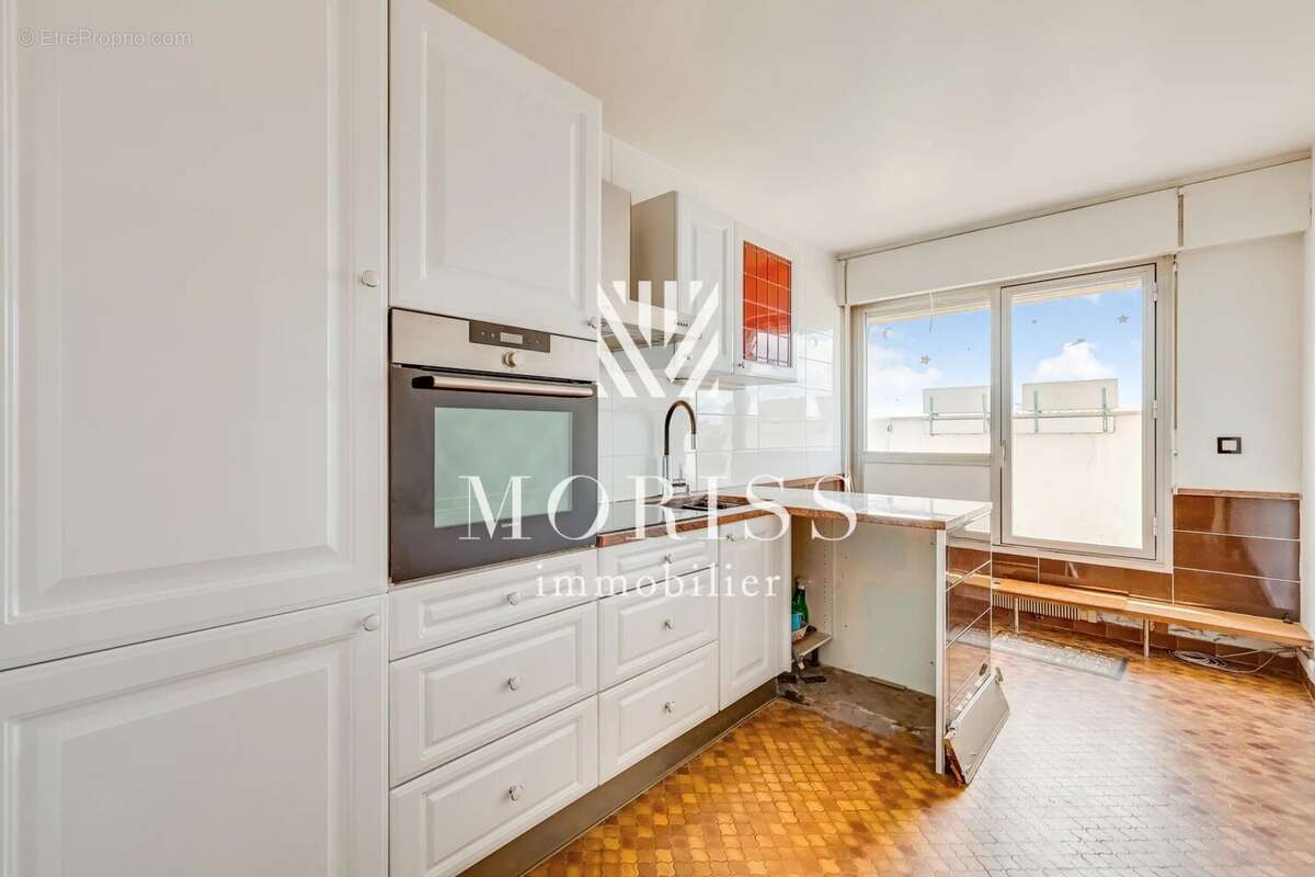 Appartement à PARIS-14E