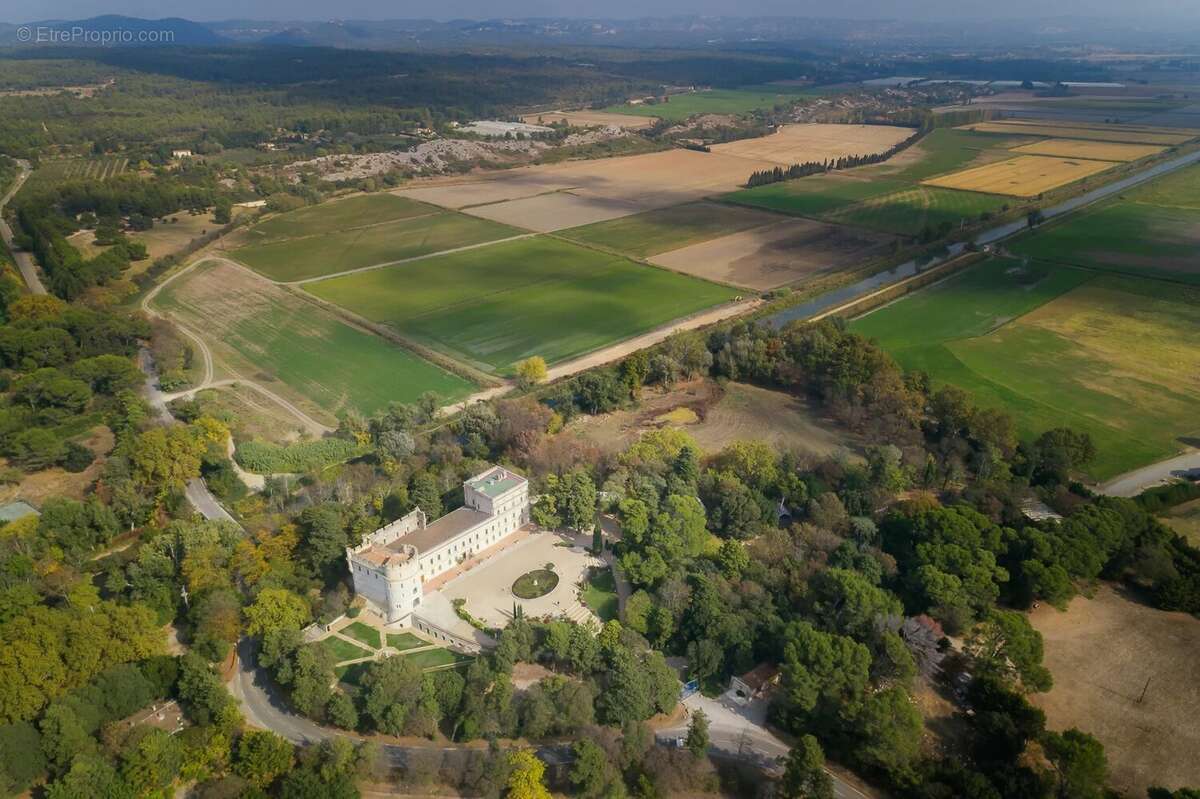 Maison à FONTVIEILLE