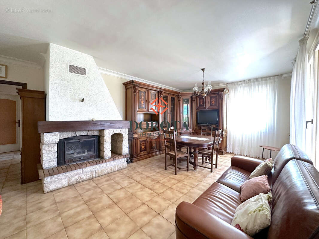 Maison à SAINT-MARTIN-D&#039;HERES