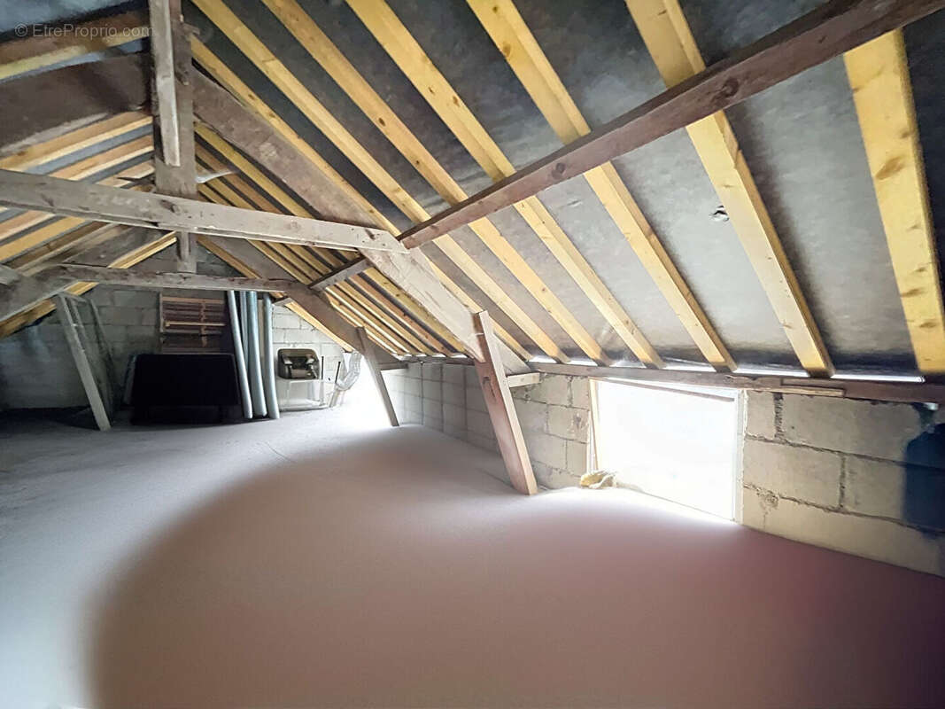 Maison à MINIAC-MORVAN