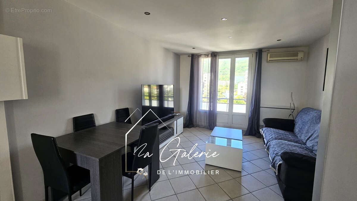 Appartement à SEYSSINET-PARISET