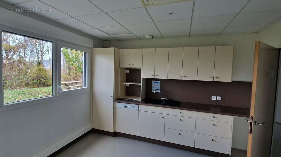 Commerce à ARCHAMPS