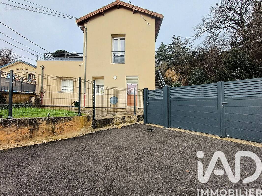 Photo 1 - Maison à GIVORS