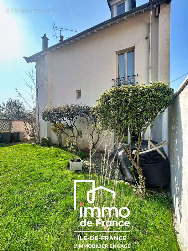 Maison à VILLEMOMBLE