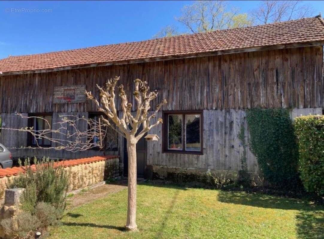 Photo 8 - Maison à MAUZAC-ET-GRAND-CASTANG