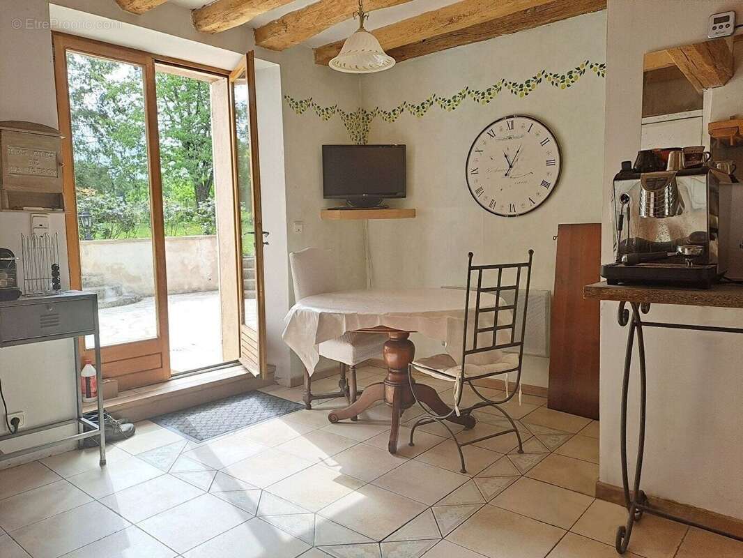 Maison à SAINT-CYR-SOUS-DOURDAN