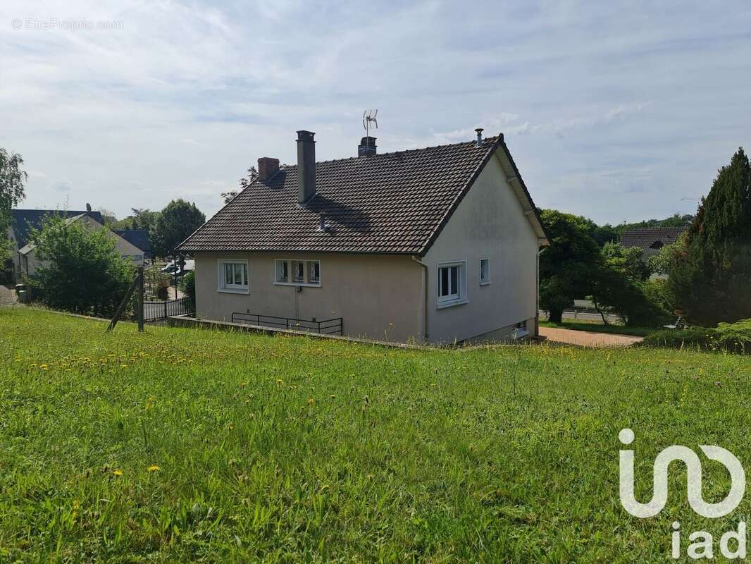 Maison 88 m² à Saint-Saturnin  - photo 5