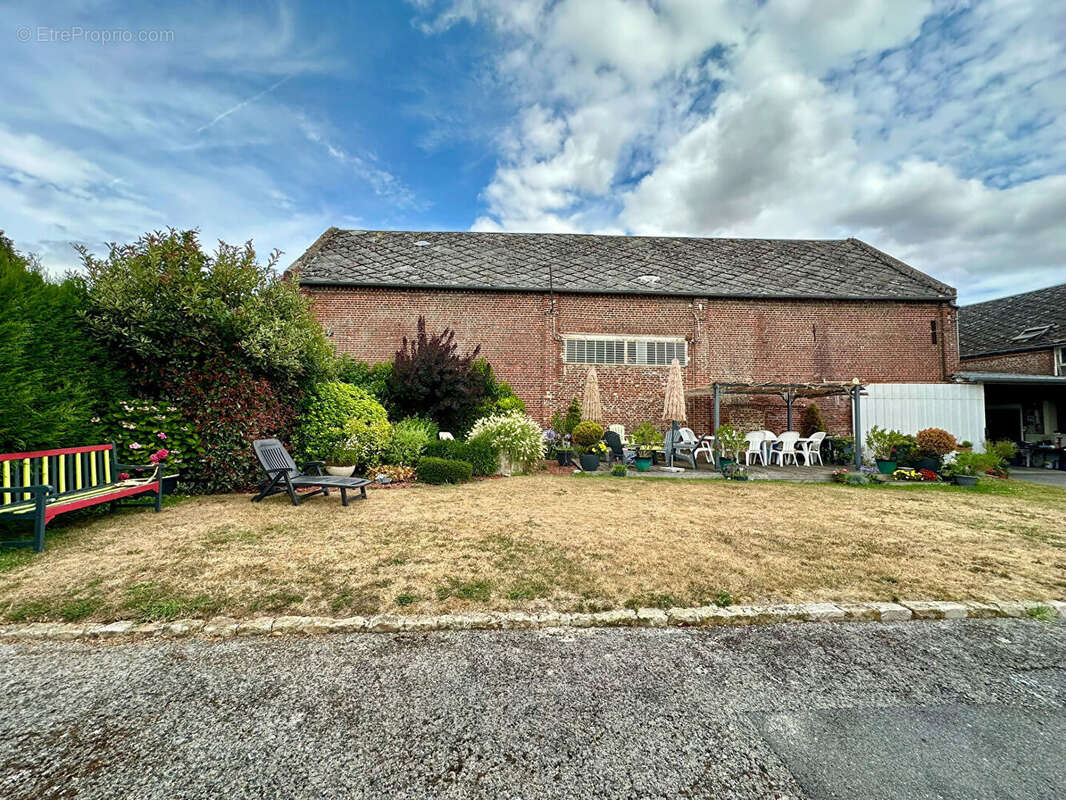 Corps de ferme Nesle 15 pièce(s) 320m2 - photo 11