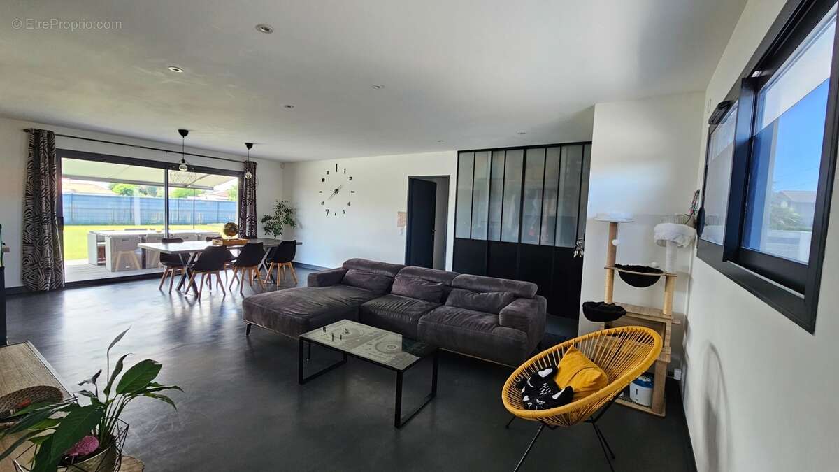 Maison à vendre 6 pièces avec jardin , garage et piscine OURSBELILLE (65) - photo 39