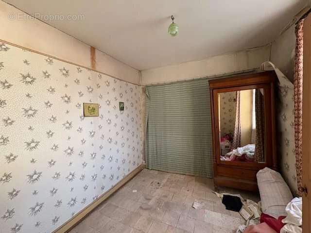 Appartement à SAVIGNE-SUR-LATHAN