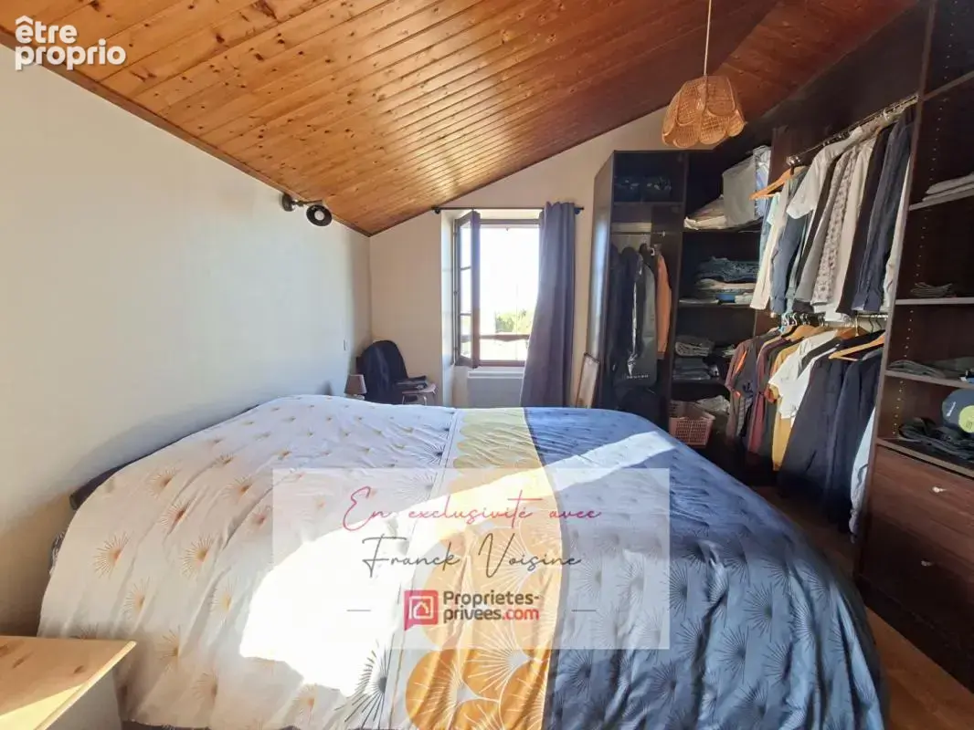 A VENDRE en Exclusivité aux Herbiers, maison de 104 m2 avec 2 chambres (possibilité 3° chambre)  et 1 bureau sur une parcelle de - photo 15