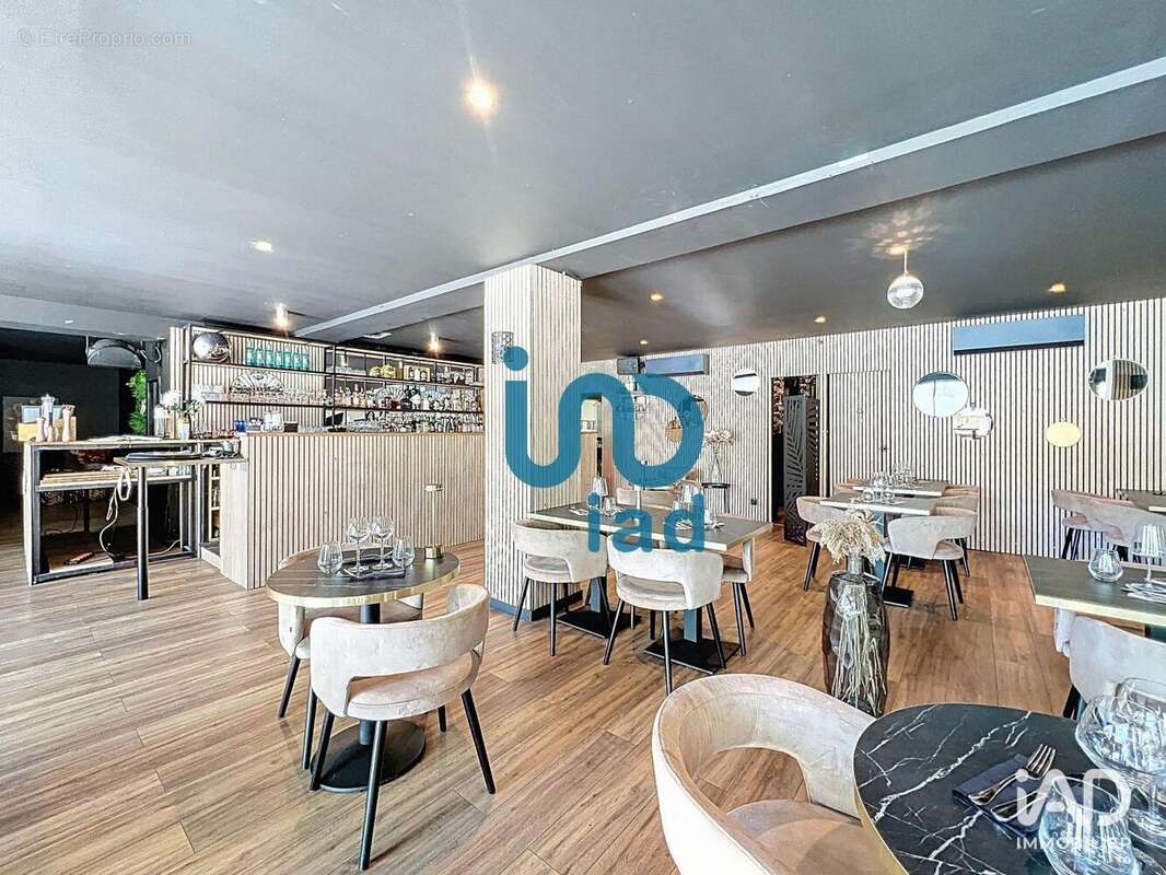 Photo 3 - Commerce à L'ISLE-SUR-LA-SORGUE