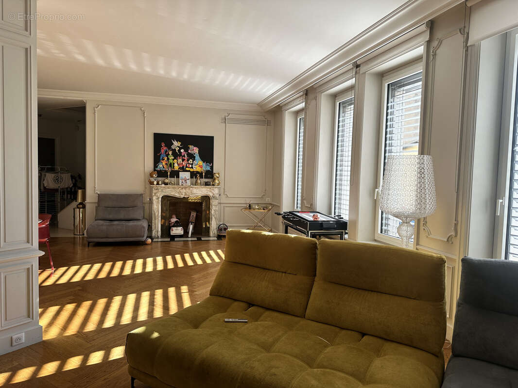 Appartement à SAINT-ETIENNE