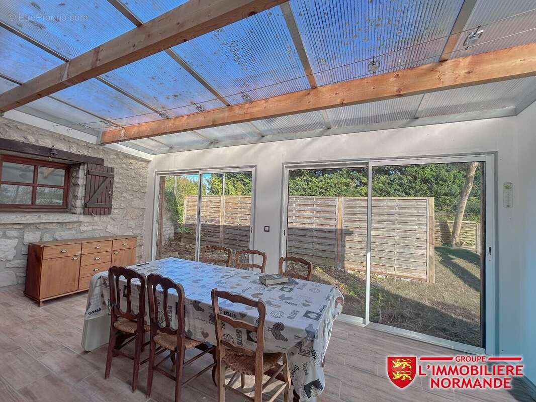 Maison en pierre 84m² avec piscine et véranda - photo 6