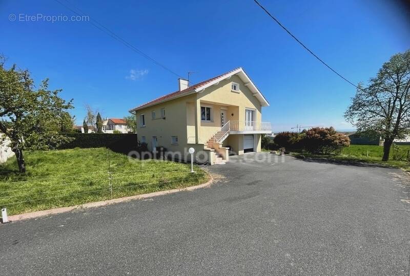 Maison à MONTBRISON