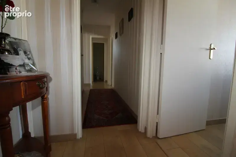 Appartement avec ASCENCEUR à vendre avec 3 CHAMBRES et 5 pièces LA ROCHE SUR YON (85) - photo 20