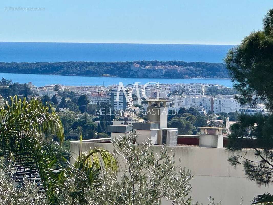 Appartement à LE CANNET