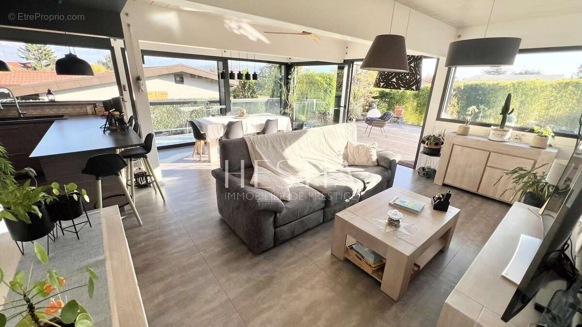 Maison à POISY