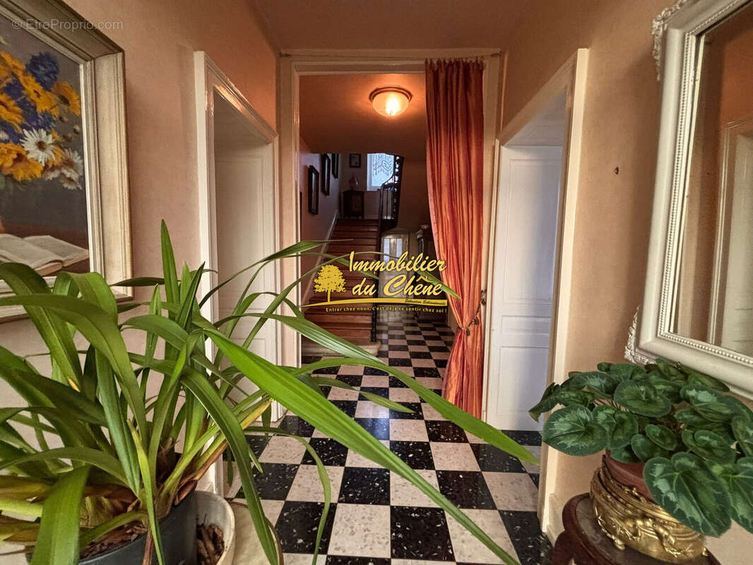 Maison 254 m² à Fougerolles  - photo 2