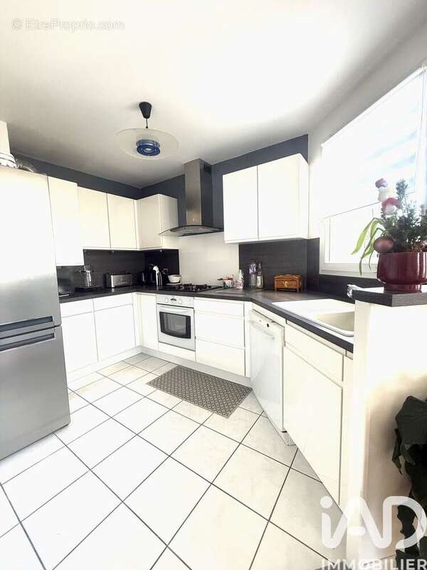 Photo 6 - Appartement à BUSSY-SAINT-GEORGES