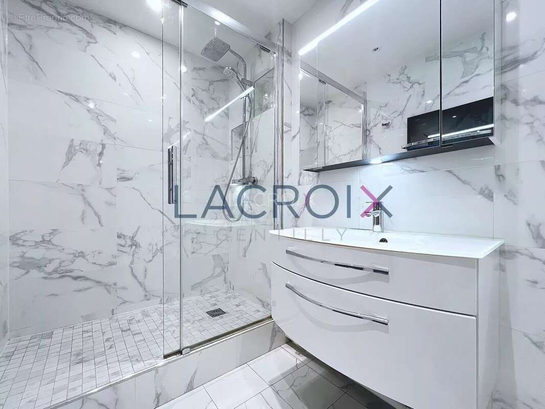 Appartement à L&#039;HAY-LES-ROSES