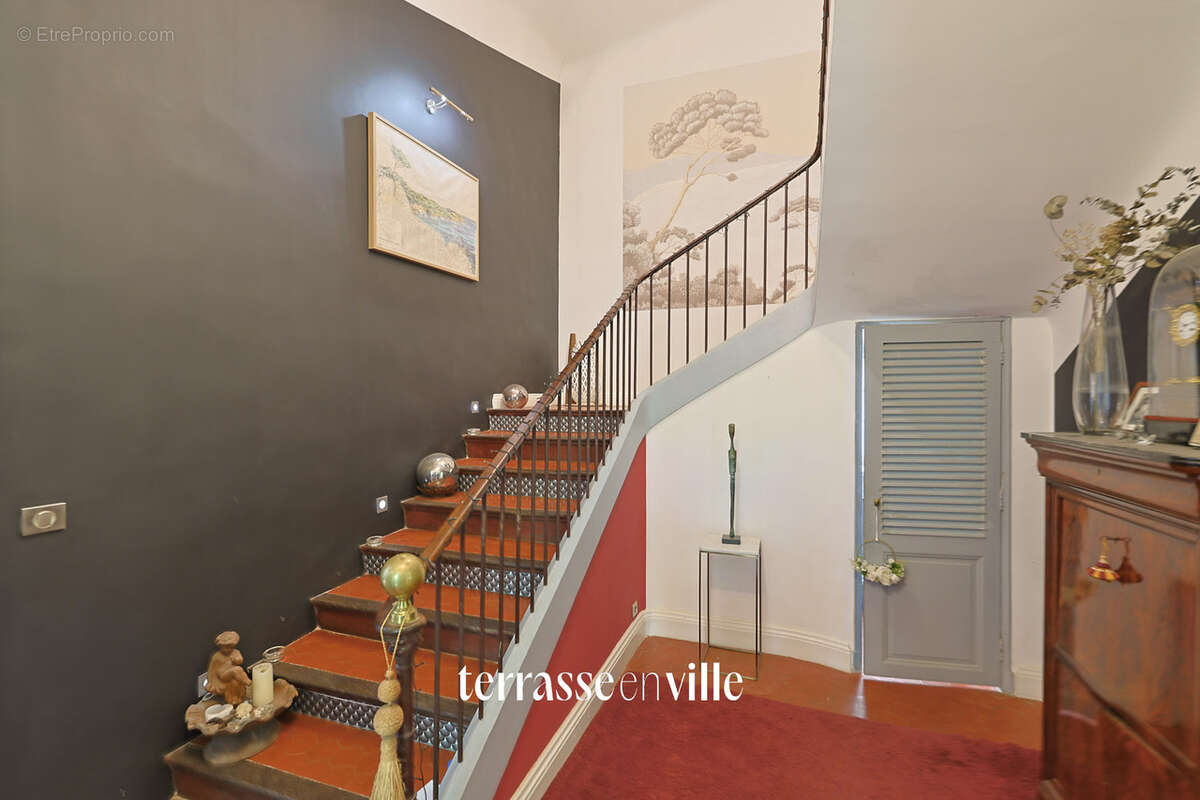 Appartement à LA CRAU