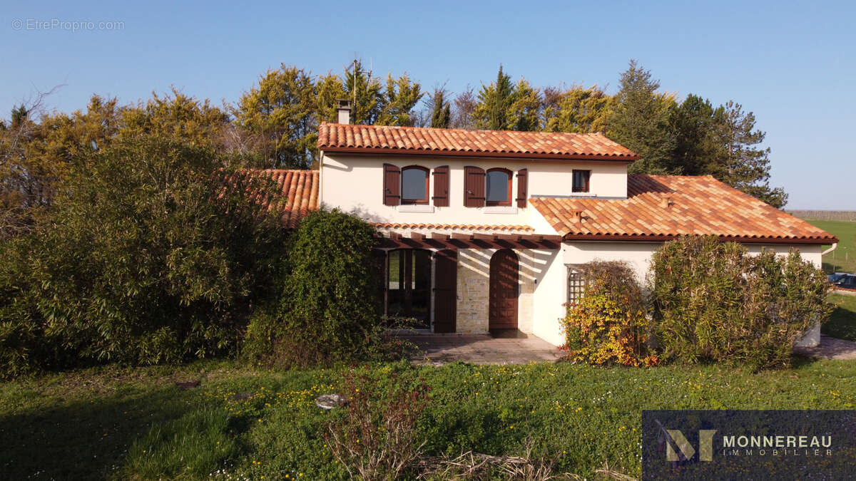 Maison à VOULGEZAC