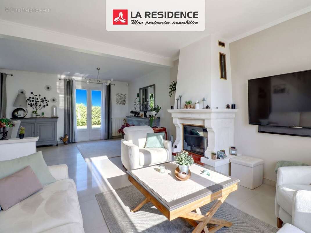 Maison à MAURECOURT