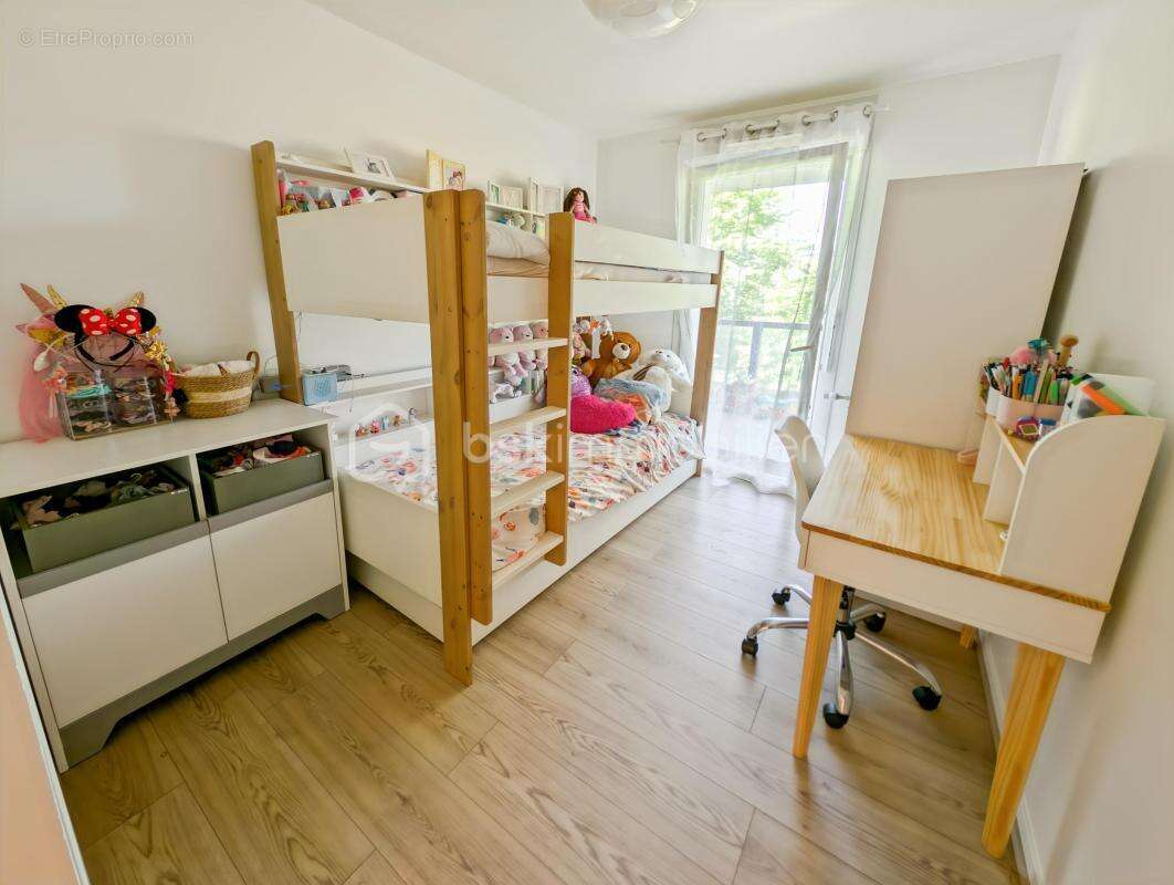 Appartement à MOISSY-CRAMAYEL