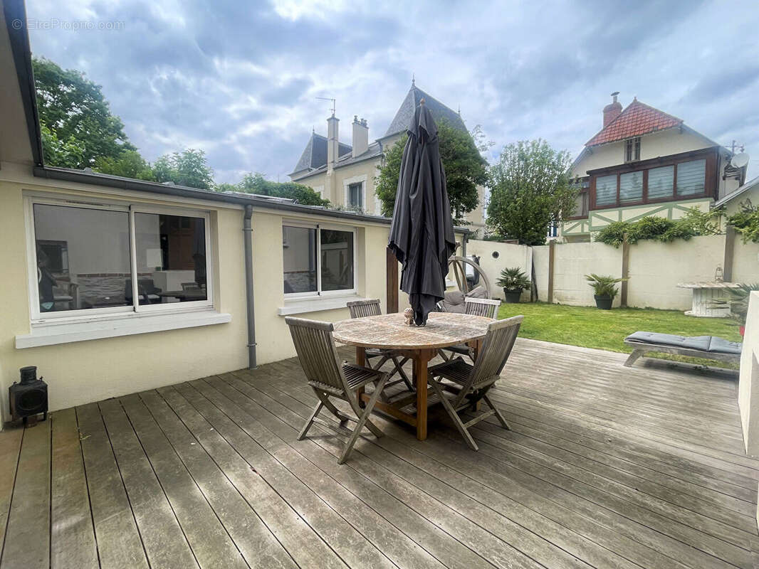 Maison à ENGHIEN-LES-BAINS