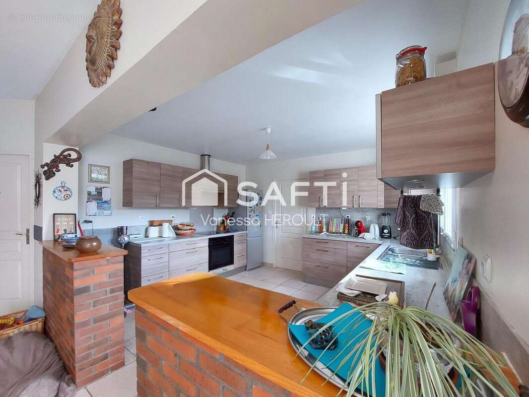 Maison 179 m² à Saint-Saulge  - photo 6