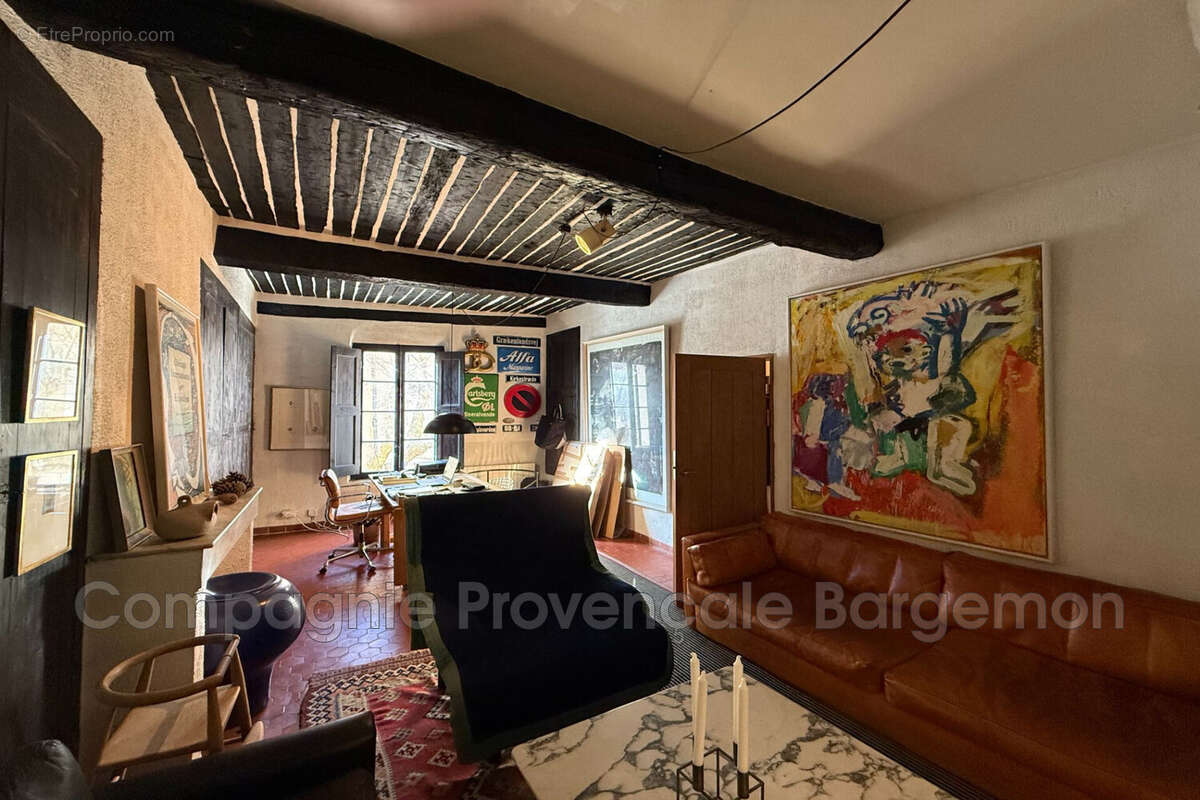 Appartement à BARGEMON