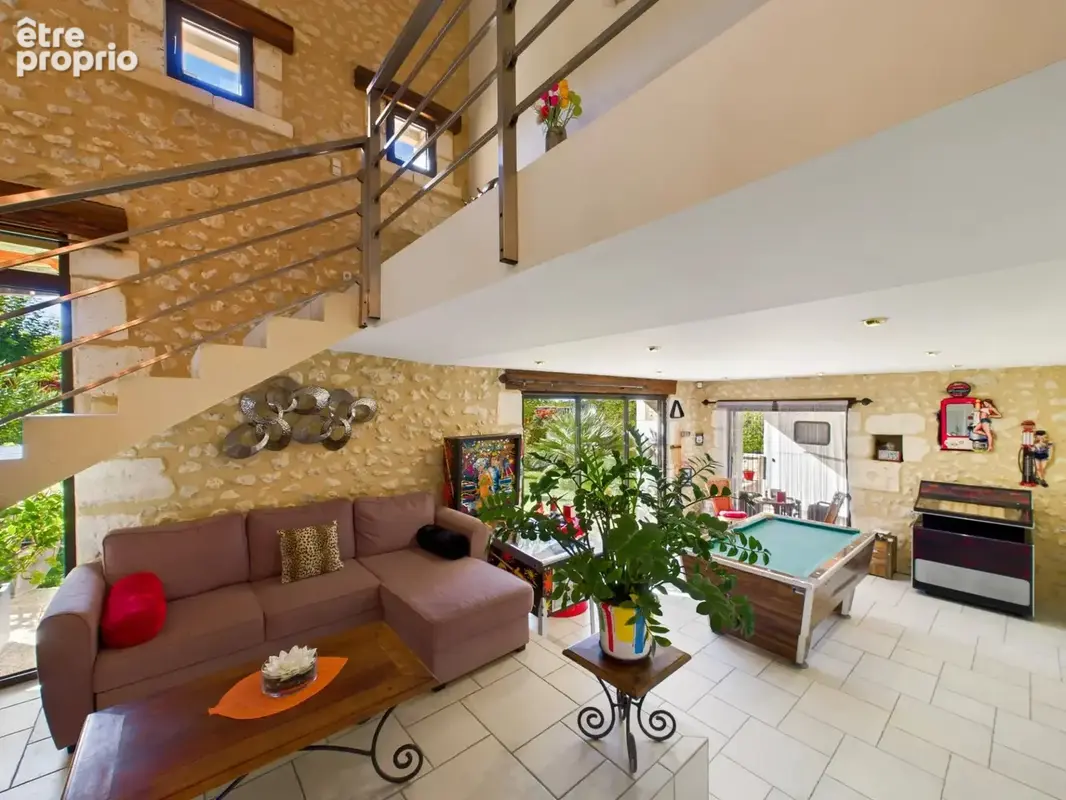 Maison en pierre de 5 chambres rénovée avec élégance et modernité - photo 10