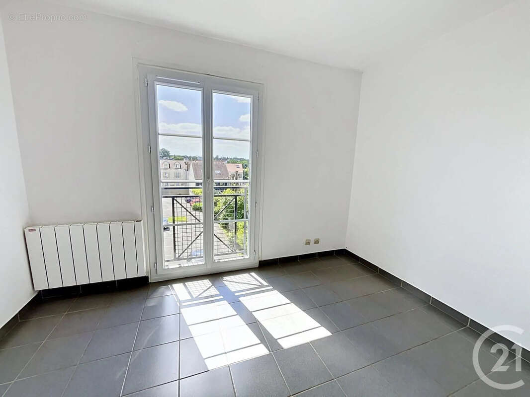 Appartement à BRIE-COMTE-ROBERT