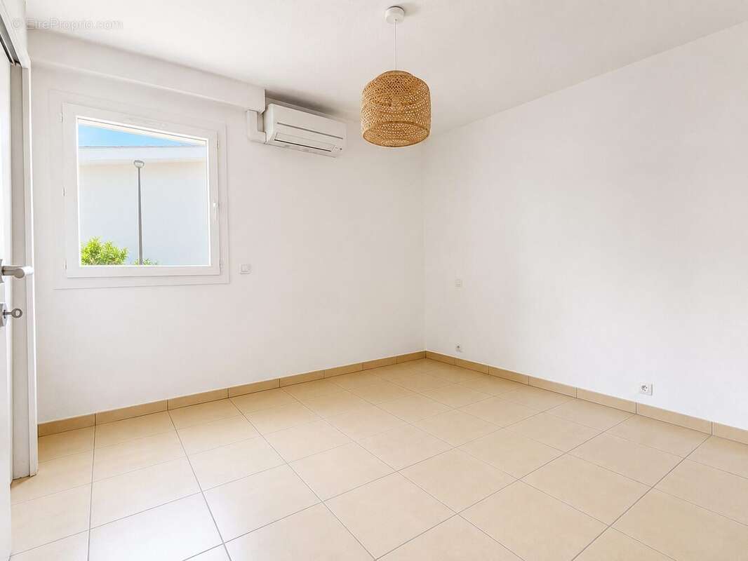 Appartement 45 m² à Sainte-Maxime  - photo 5