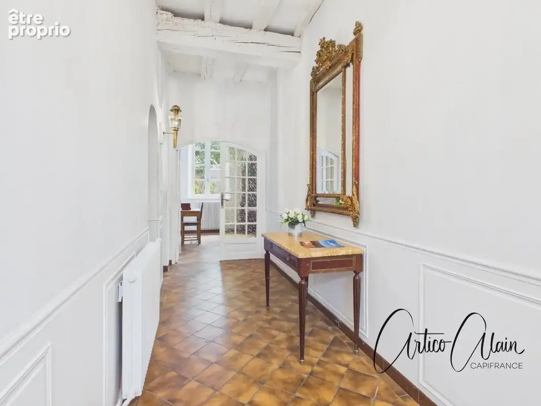 Maison bourgeoise 183 m² – jardin, 2 garages et double accès - photo 10