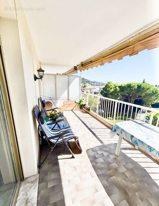 Le cannet appartement de 31 m2 avec terrasse 15m2 vue mer piscine  cave - photo 4