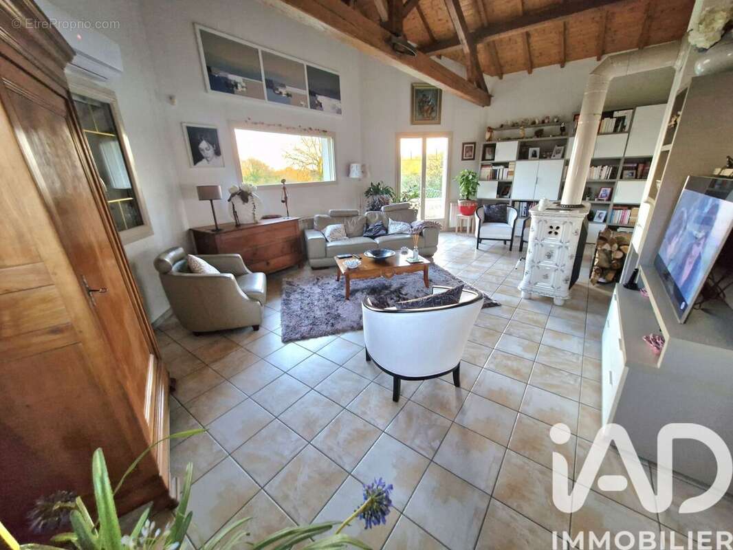 Photo 2 - Maison à SAINT-JUNIEN