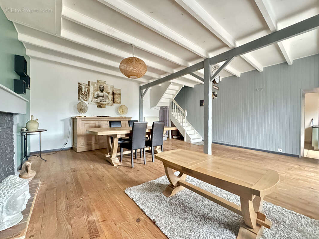 Maison à SURGERES