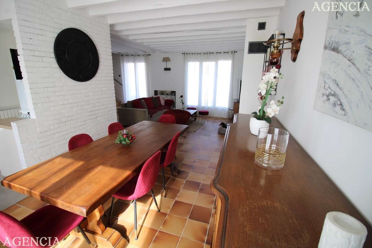 Maison à PONTAULT-COMBAULT
