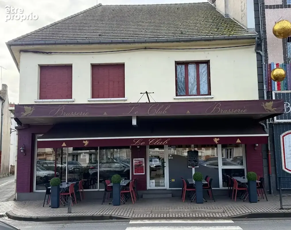 Commerce à SAINT-POURCAIN-SUR-SIOULE
