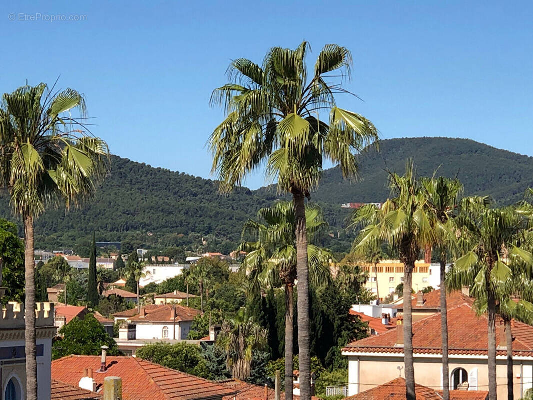 Appartement à HYERES