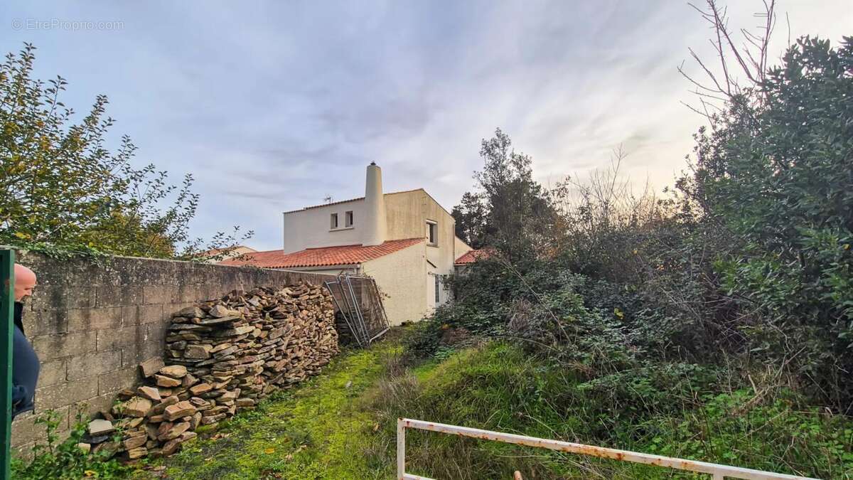 Maison à MAREUIL-SUR-LAY-DISSAIS